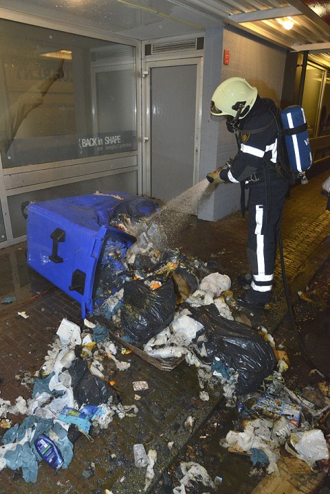 2012/293/GB20121231a 005 Containerbrand vd Waalstraat.jpg